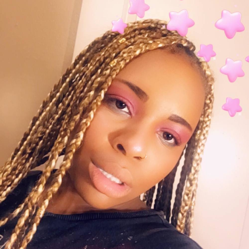 Meet your Posher, Marcella